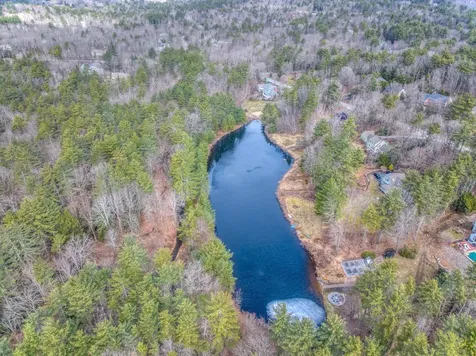 5 Pembroke Way Bedford NH 03110