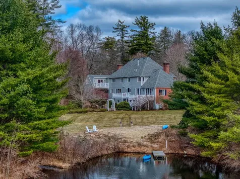 5 Pembroke Way Bedford NH 03110