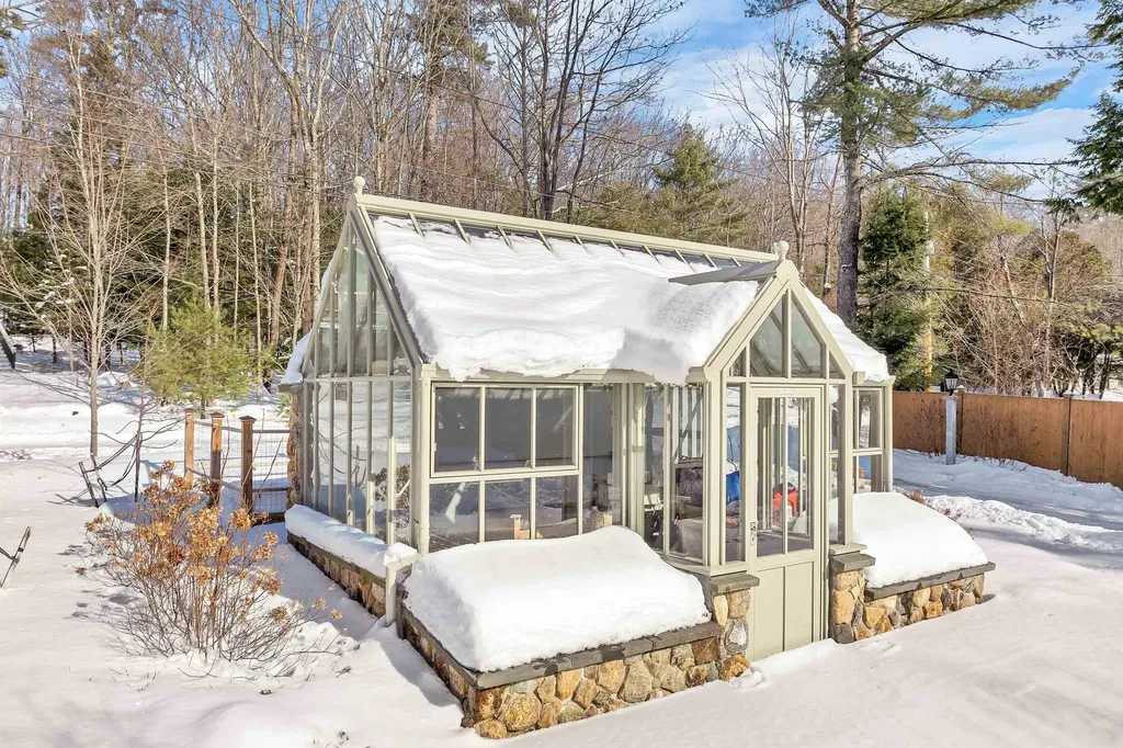 40 Boathouse Road Moultonborough NH 03254