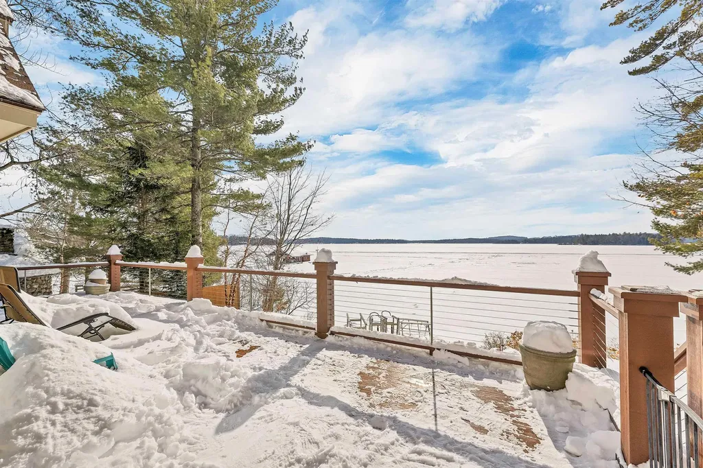 40 Boathouse Road Moultonborough NH 03254