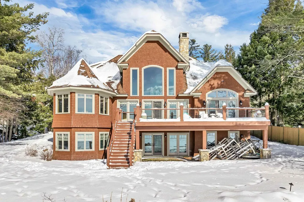 40 Boathouse Road Moultonborough NH 03254