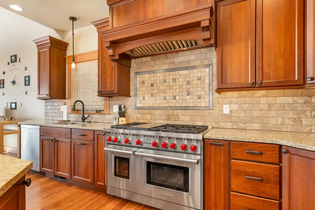 40 Boathouse Road Moultonborough NH 03254