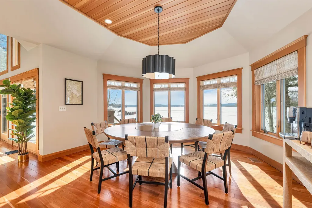 40 Boathouse Road Moultonborough NH 03254