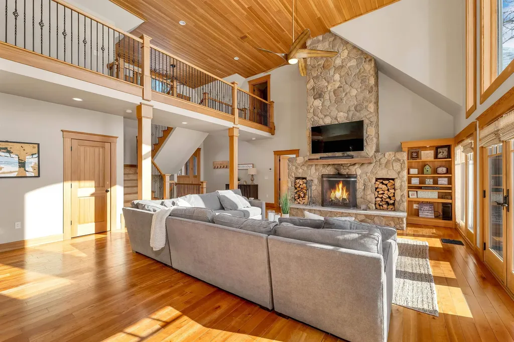 40 Boathouse Road Moultonborough NH 03254