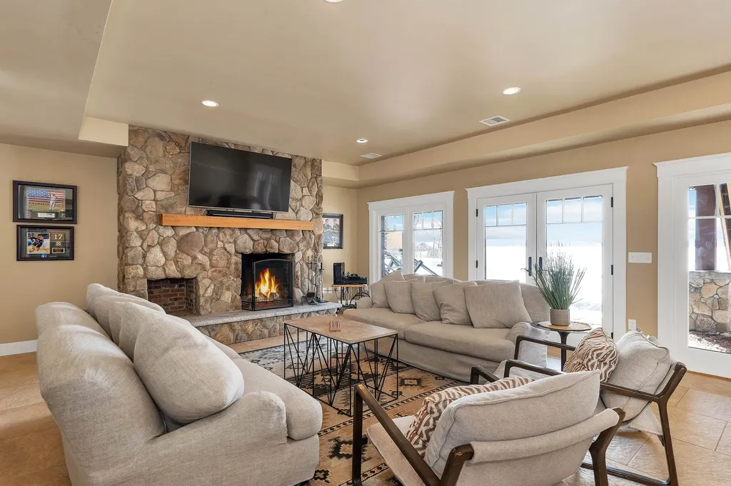 40 Boathouse Road Moultonborough NH 03254