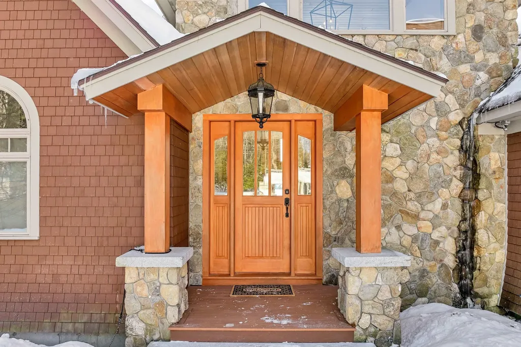 40 Boathouse Road Moultonborough NH 03254