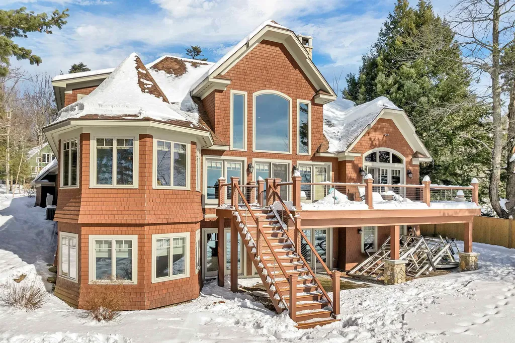 40 Boathouse Road Moultonborough NH 03254