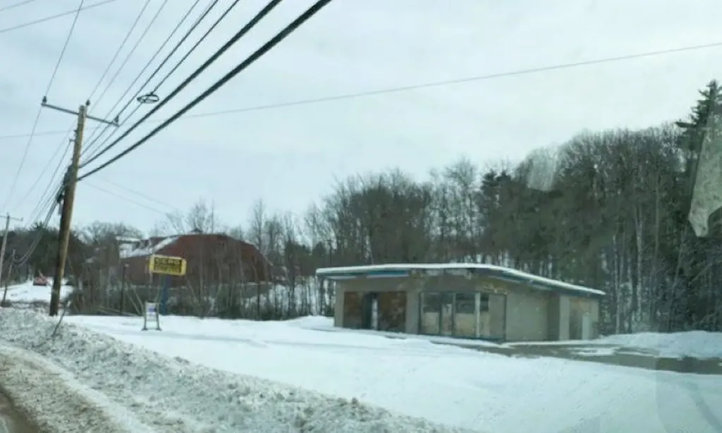 1467 Lake Shore Road Gilford NH 03249