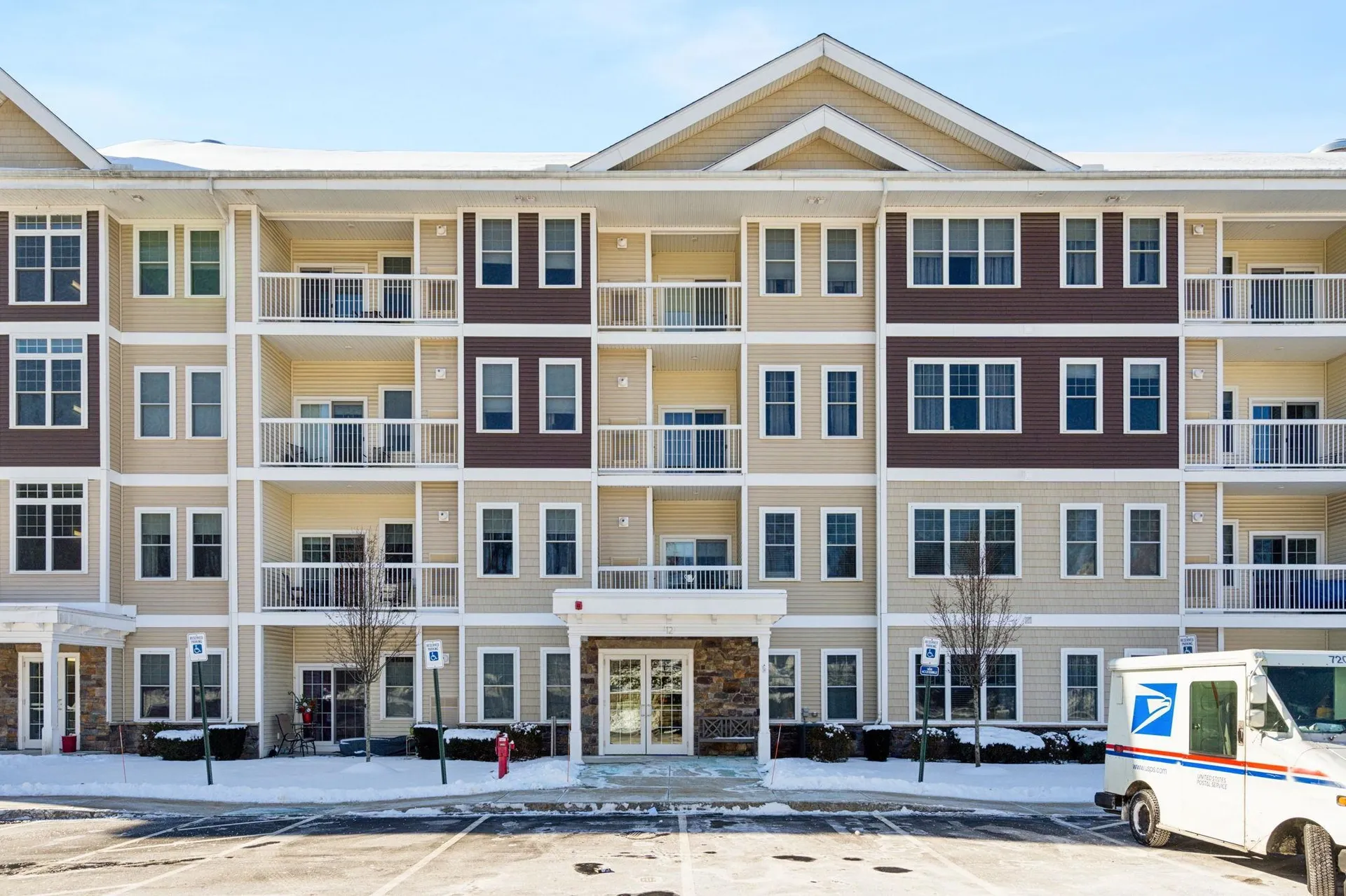 12 Braemoor Woods Road Salem NH 03079