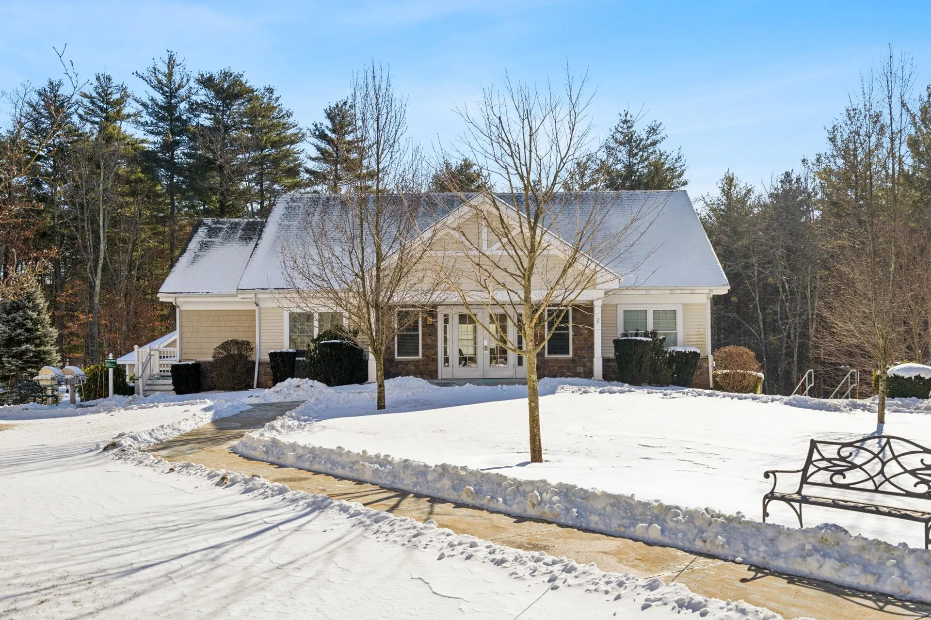 12 Braemoor Woods Road Salem NH 03079