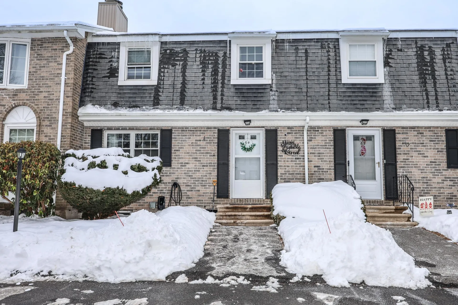 64 Fieldstone Drive Londonderry NH 03053