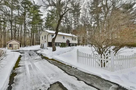 7 Forest Street Derry NH 03038