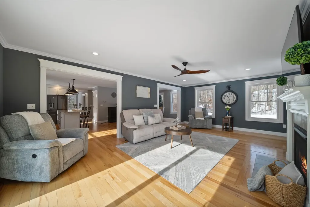 227 Ash Swamp Road Newmarket NH 03857