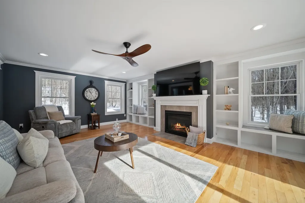 227 Ash Swamp Road Newmarket NH 03857