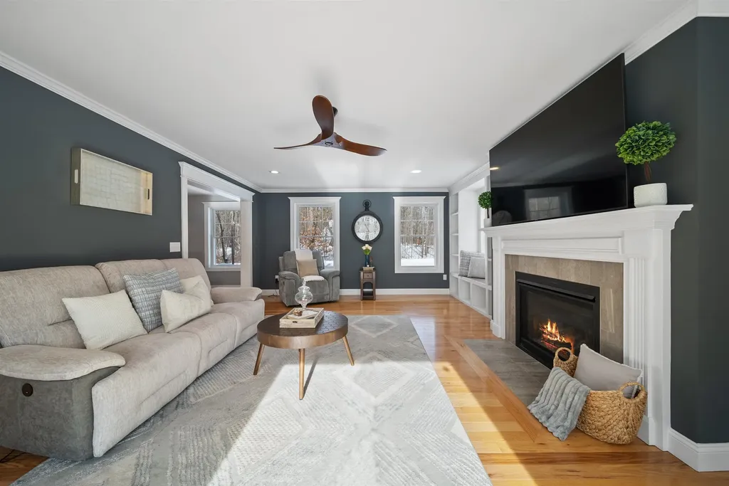 227 Ash Swamp Road Newmarket NH 03857