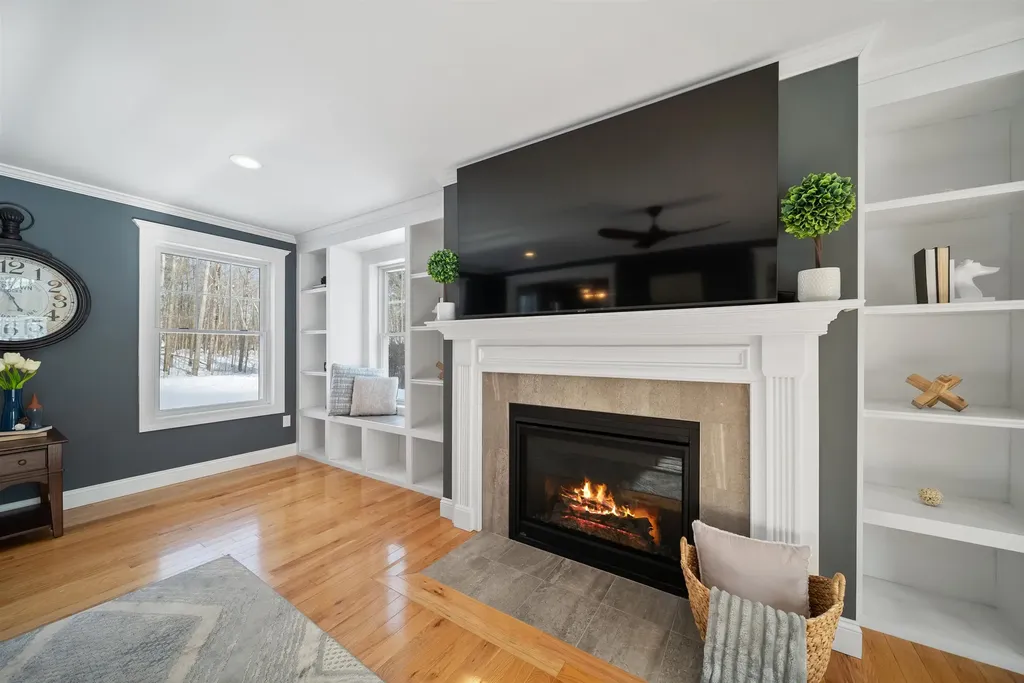 227 Ash Swamp Road Newmarket NH 03857
