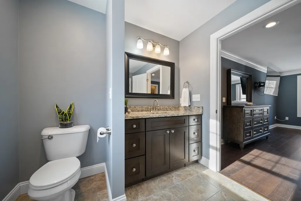 227 Ash Swamp Road Newmarket NH 03857
