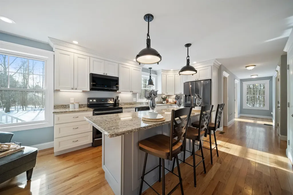 227 Ash Swamp Road Newmarket NH 03857