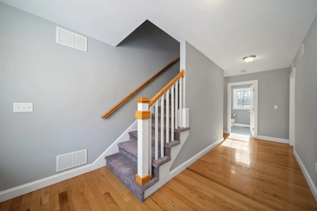 227 Ash Swamp Road Newmarket NH 03857
