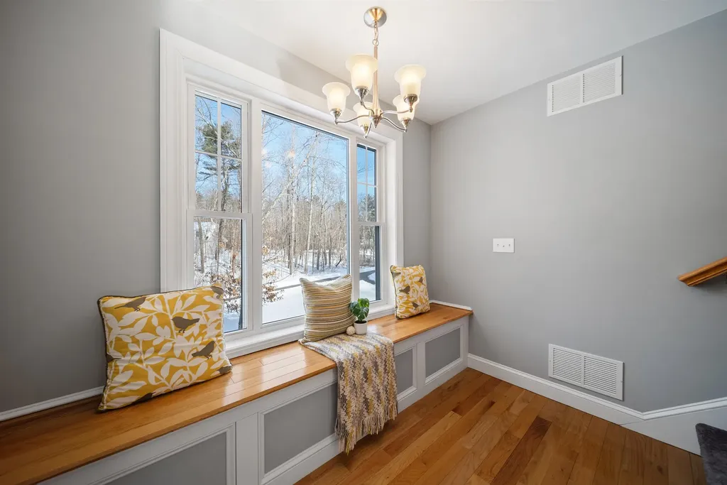 227 Ash Swamp Road Newmarket NH 03857