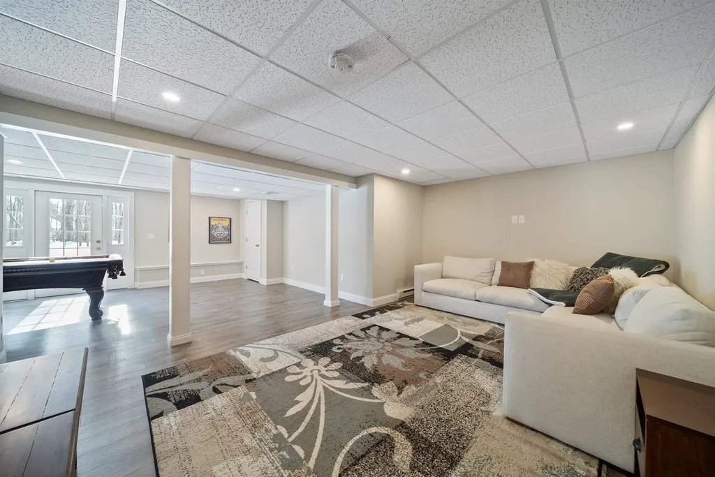 227 Ash Swamp Road Newmarket NH 03857