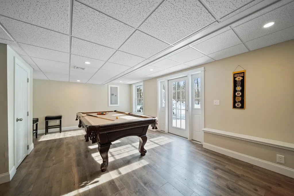 227 Ash Swamp Road Newmarket NH 03857