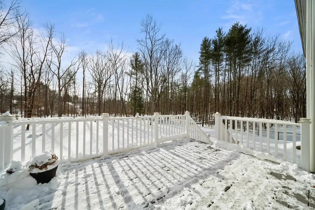 227 Ash Swamp Road Newmarket NH 03857