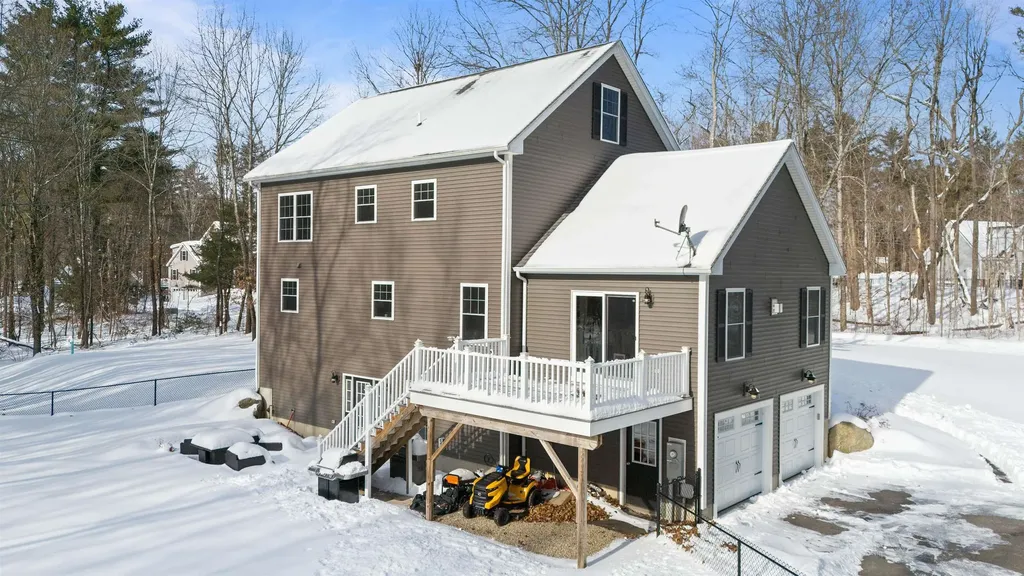 227 Ash Swamp Road Newmarket NH 03857