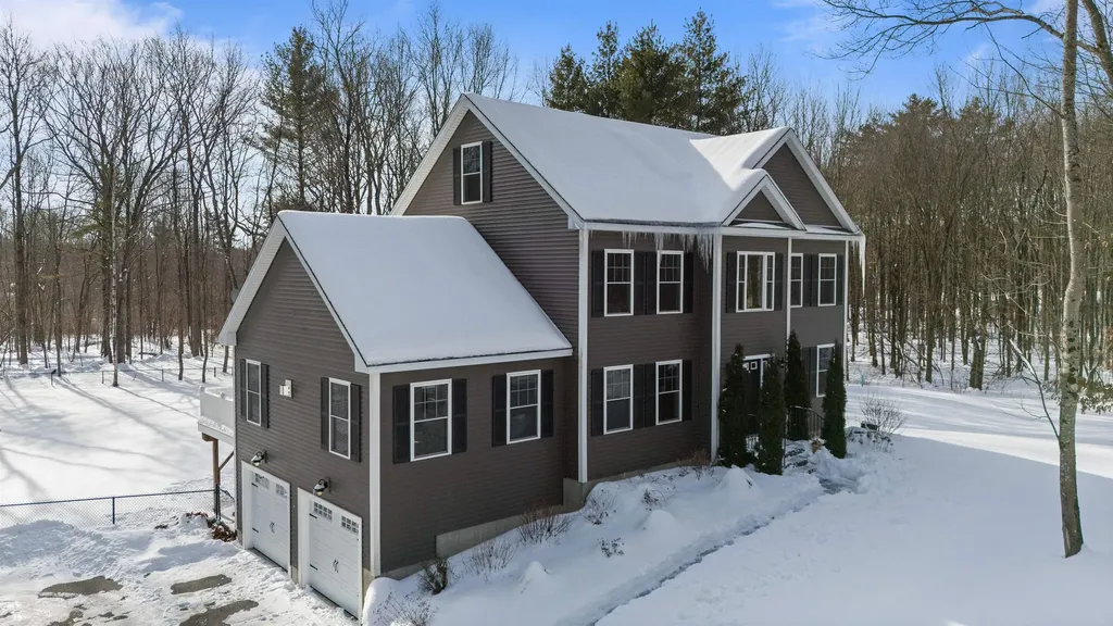 227 Ash Swamp Road Newmarket NH 03857