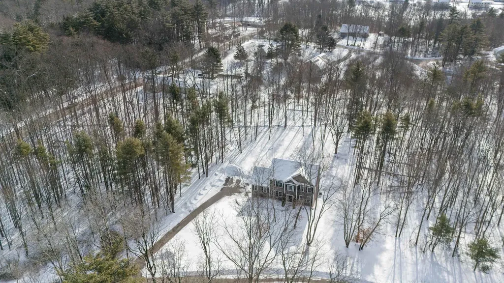 227 Ash Swamp Road Newmarket NH 03857