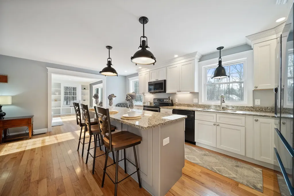 227 Ash Swamp Road Newmarket NH 03857