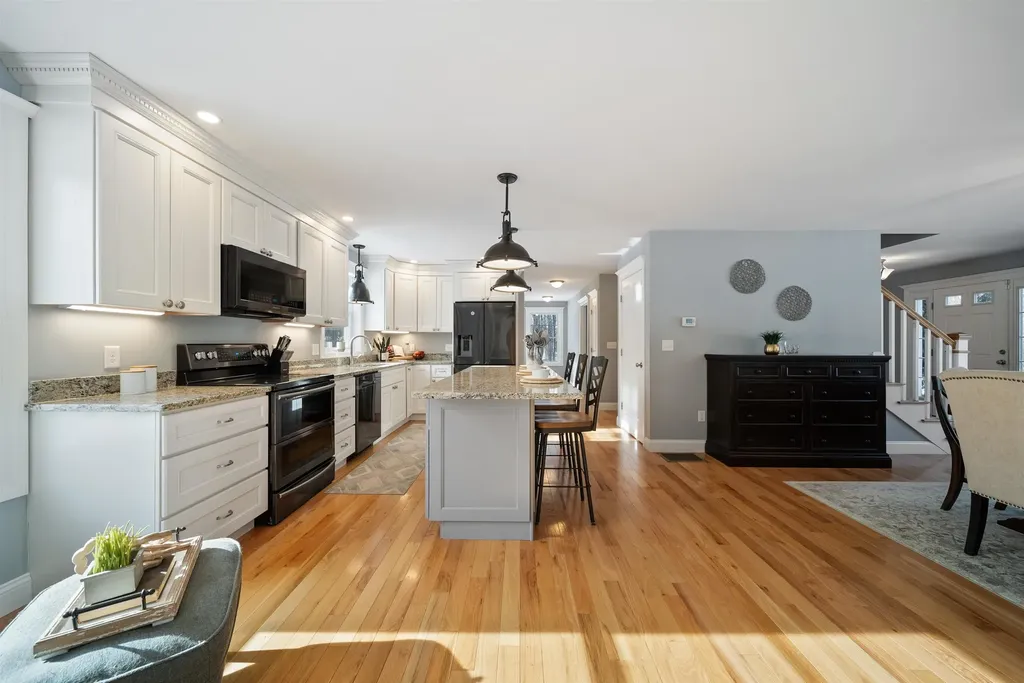227 Ash Swamp Road Newmarket NH 03857