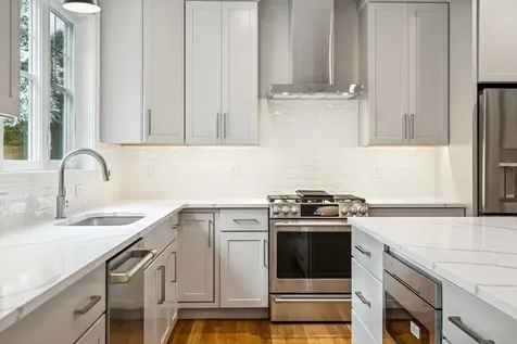 14 Birch Street Portsmouth NH 03801