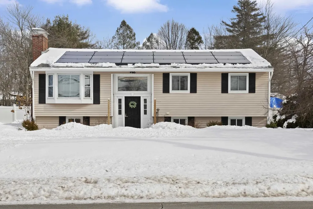 594 S Mammoth Road Manchester NH 03109