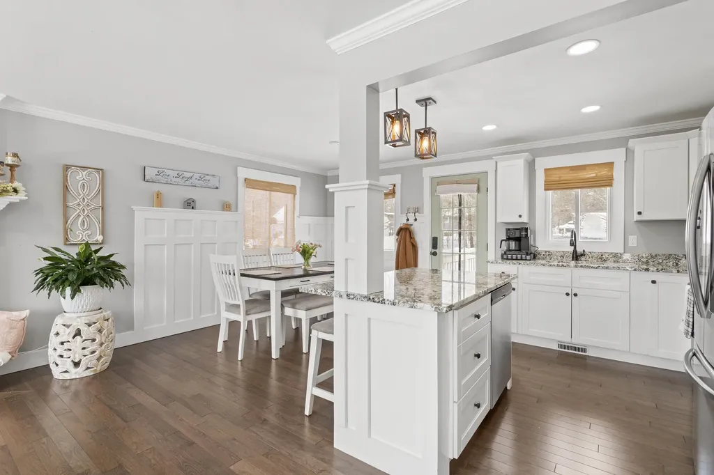 594 S Mammoth Road Manchester NH 03109