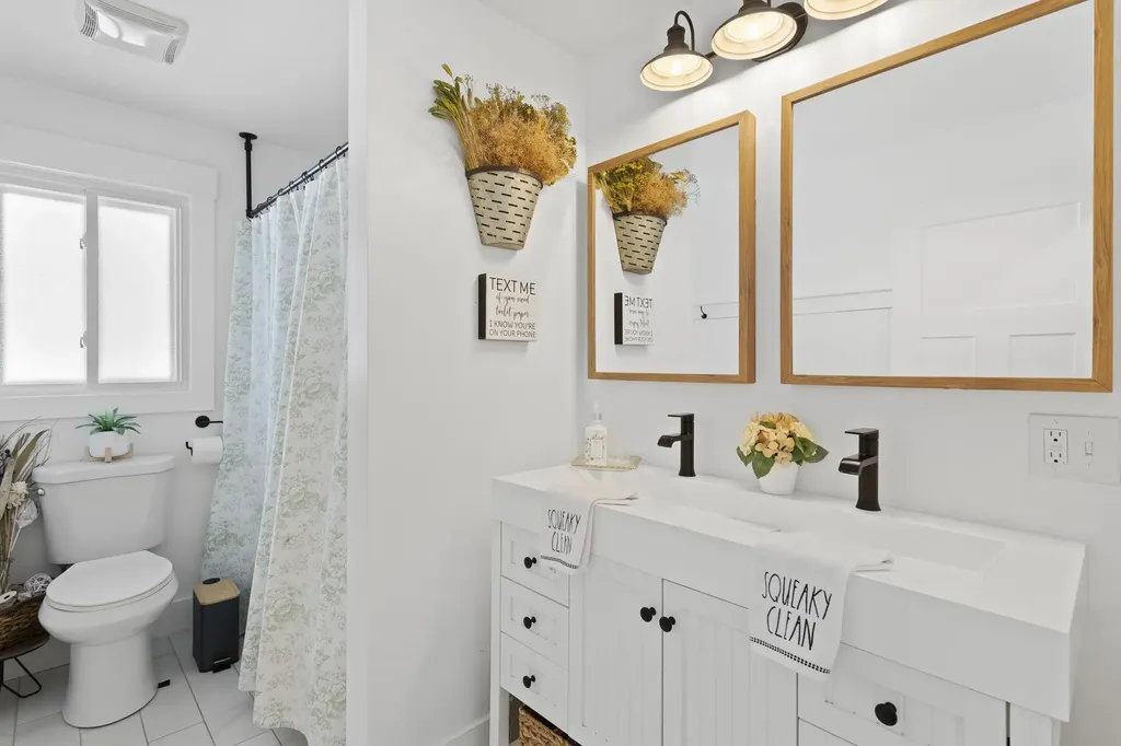 594 S Mammoth Road Manchester NH 03109