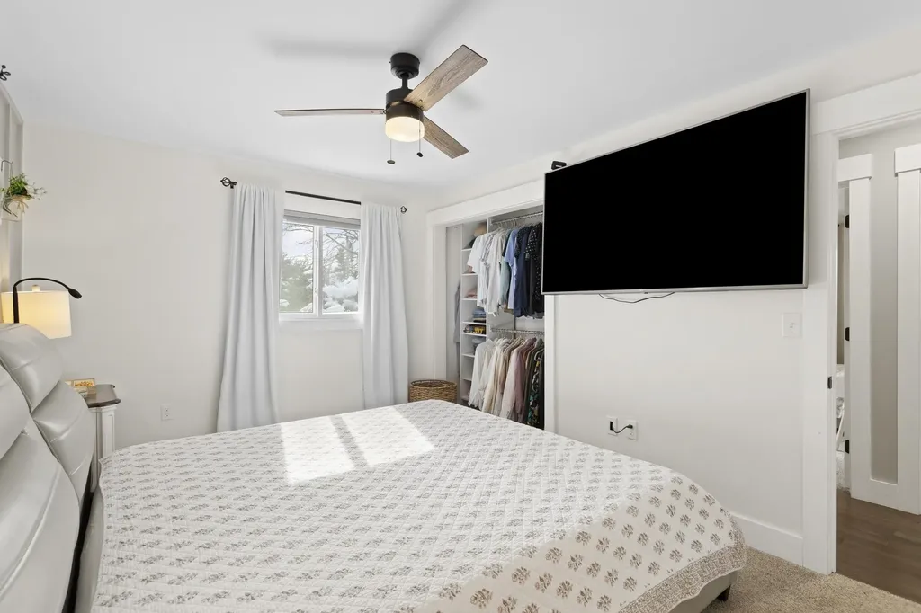 594 S Mammoth Road Manchester NH 03109