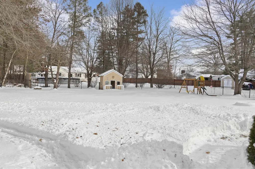 594 S Mammoth Road Manchester NH 03109