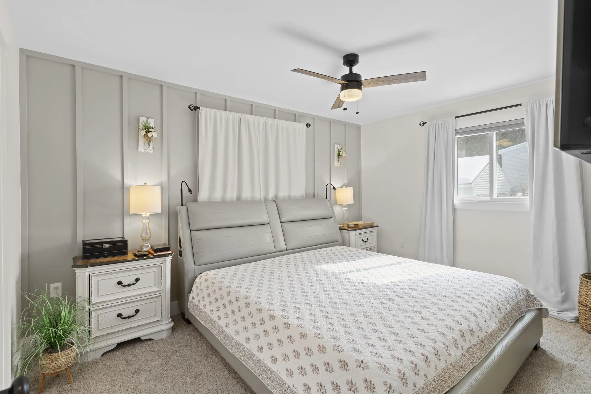 594 S Mammoth Road Manchester NH 03109