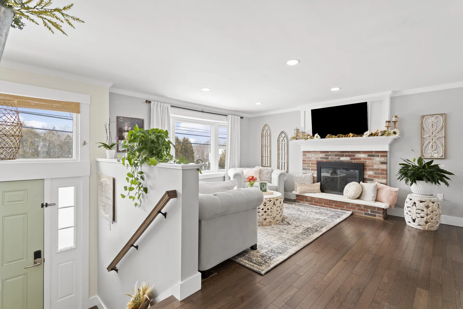 594 S Mammoth Road Manchester NH 03109