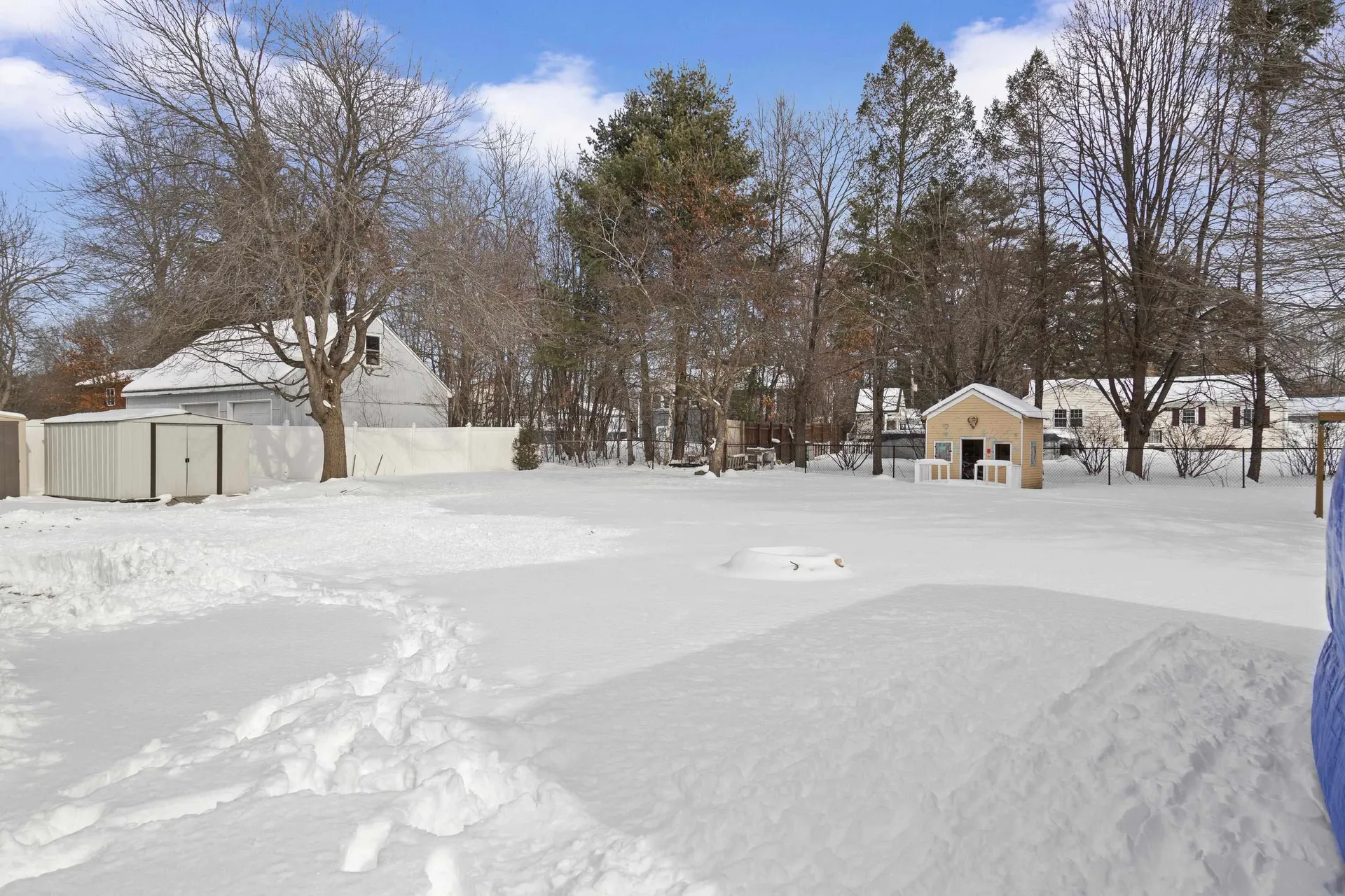 594 S Mammoth Road Manchester NH 03109