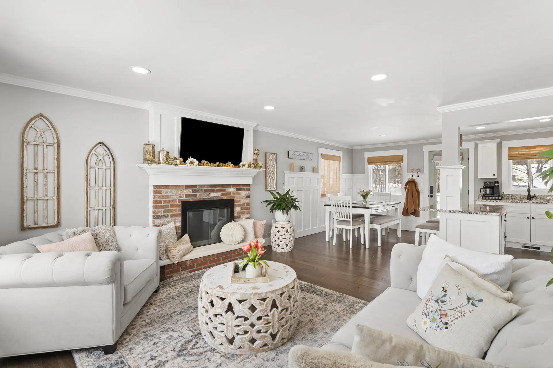 594 S Mammoth Road Manchester NH 03109