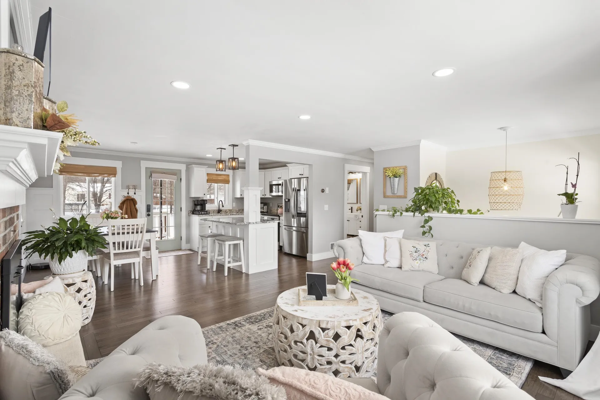 594 S Mammoth Road Manchester NH 03109