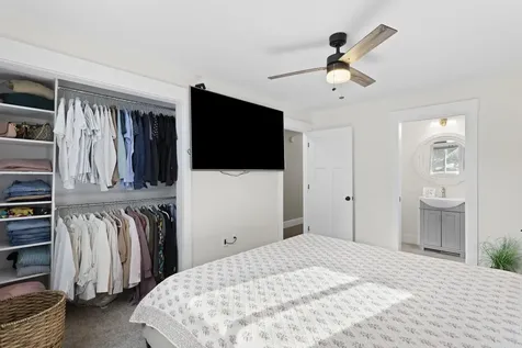 594 S Mammoth Road Manchester NH 03109