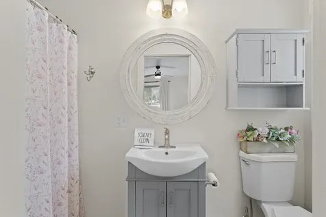 594 S Mammoth Road Manchester NH 03109