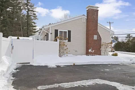 594 S Mammoth Road Manchester NH 03109