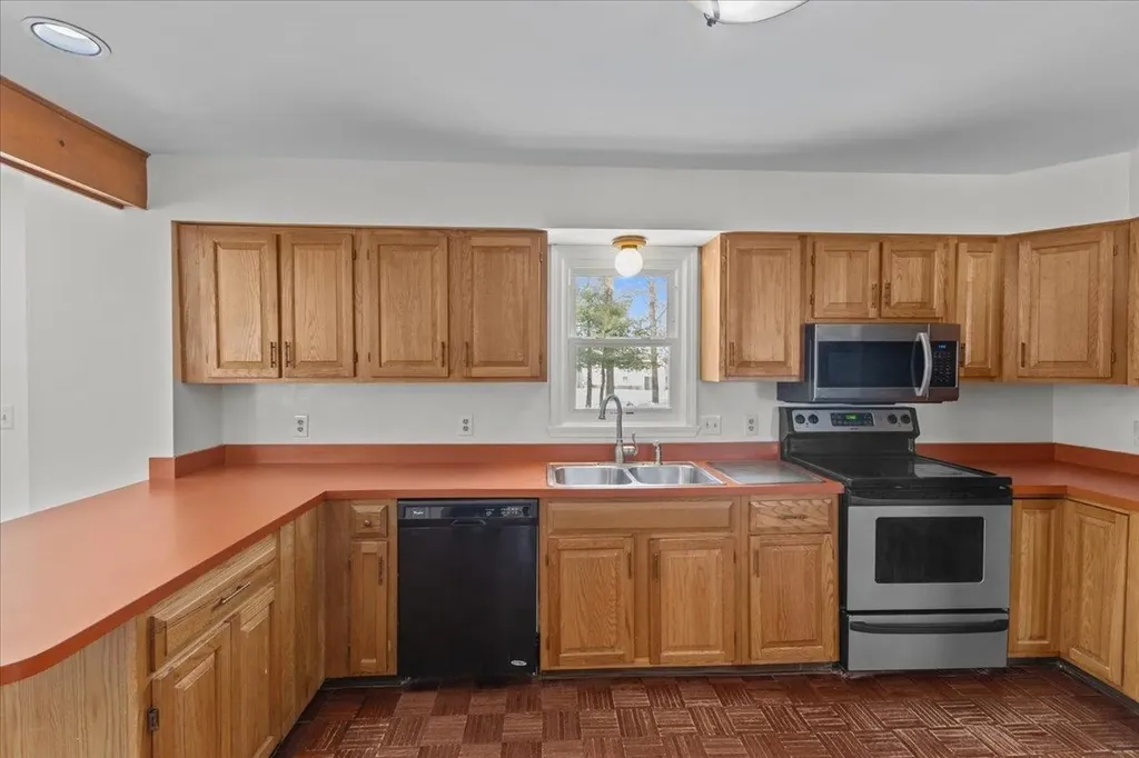 327 Justin Morgan Drive Colchester VT 05446