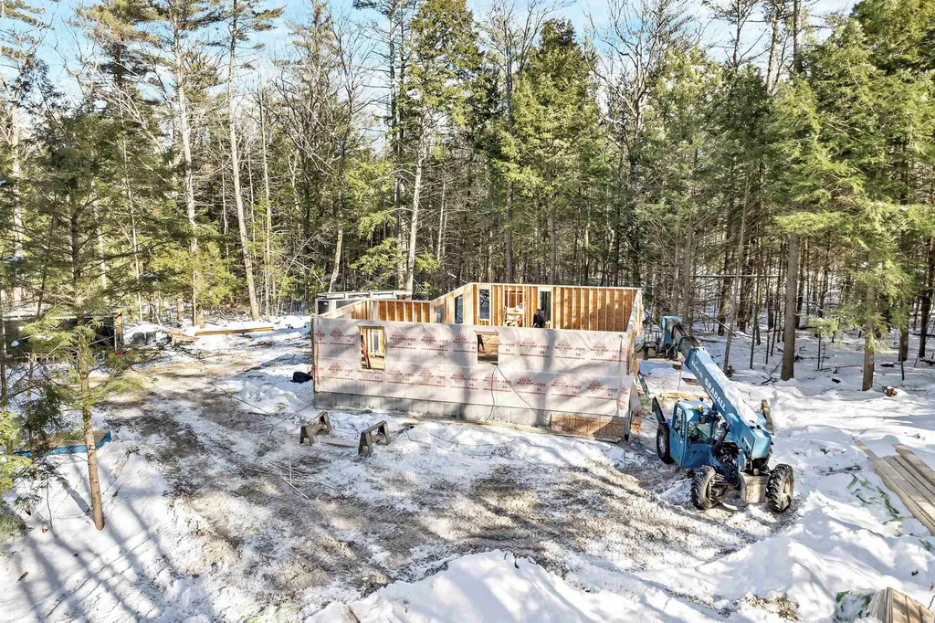 14 Westwood Drive Wolfeboro NH 03894