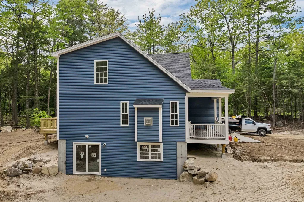 14 Westwood Drive Wolfeboro NH 03894