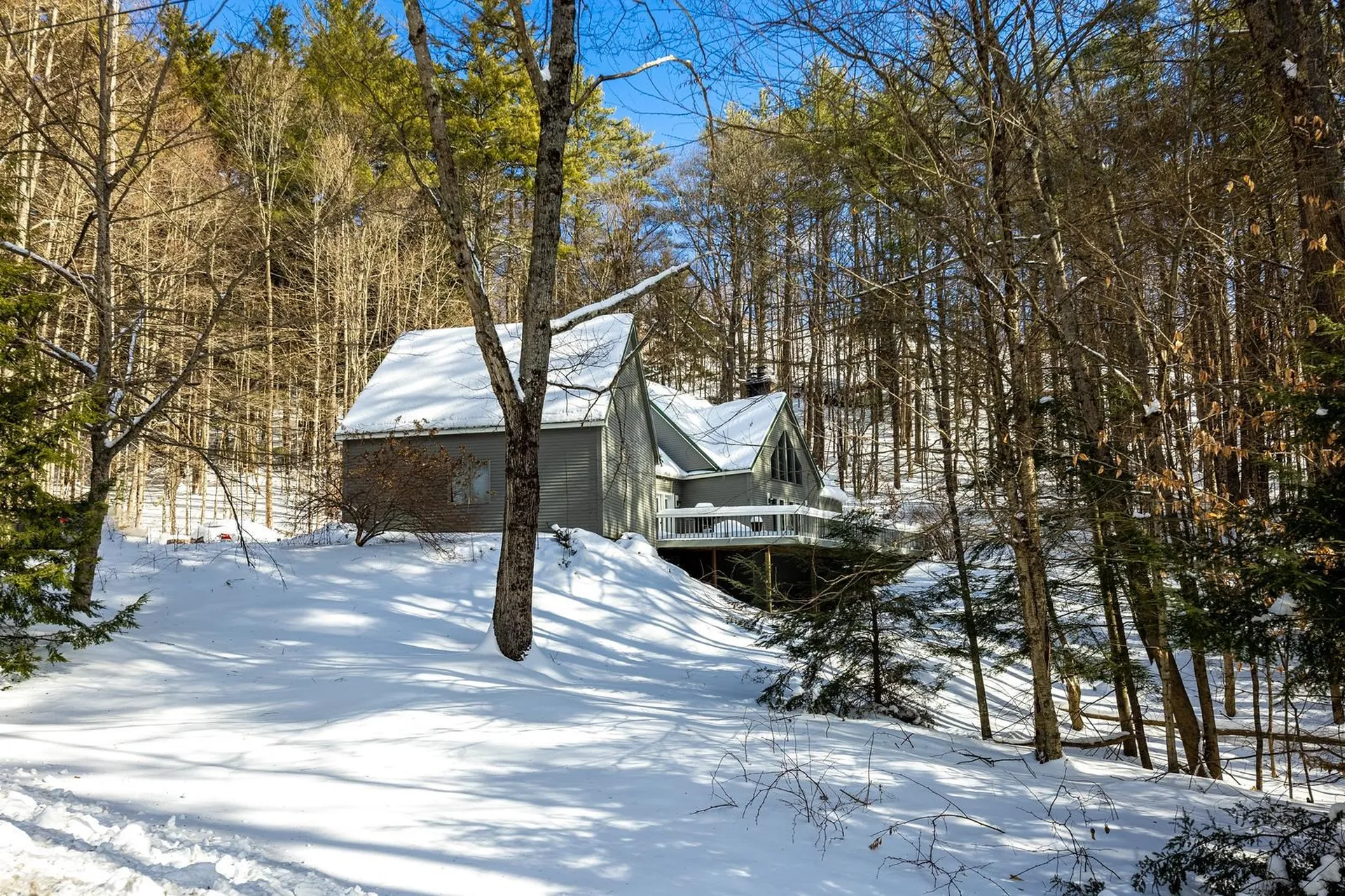 383 Jay Hill Road Hartford VT 05059